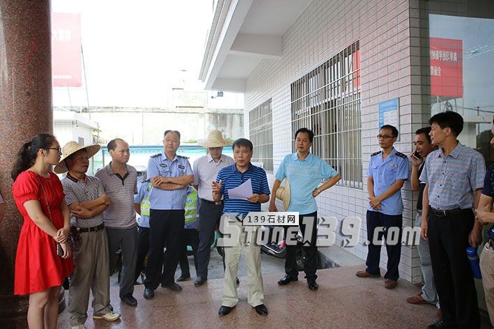 廣東羅定市大力整治大崗路石材加工點(diǎn)，為市民營造良好生活環(huán)境