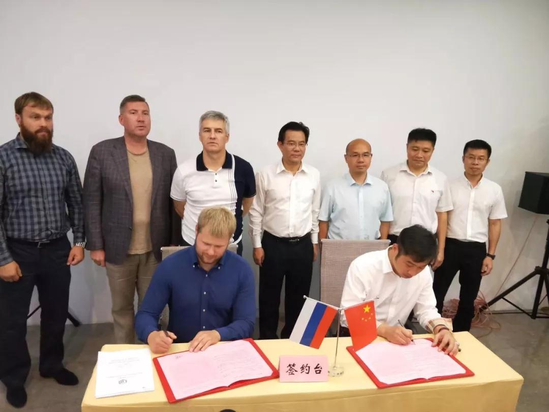 俄羅斯聯邦卡累利阿自治共和國代表團訪問福建水頭花崗巖采集平臺