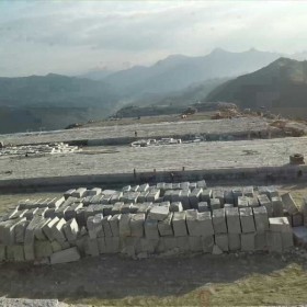 羅田芝麻灰花崗巖G633# 礦山直銷 荒料 毛板批發