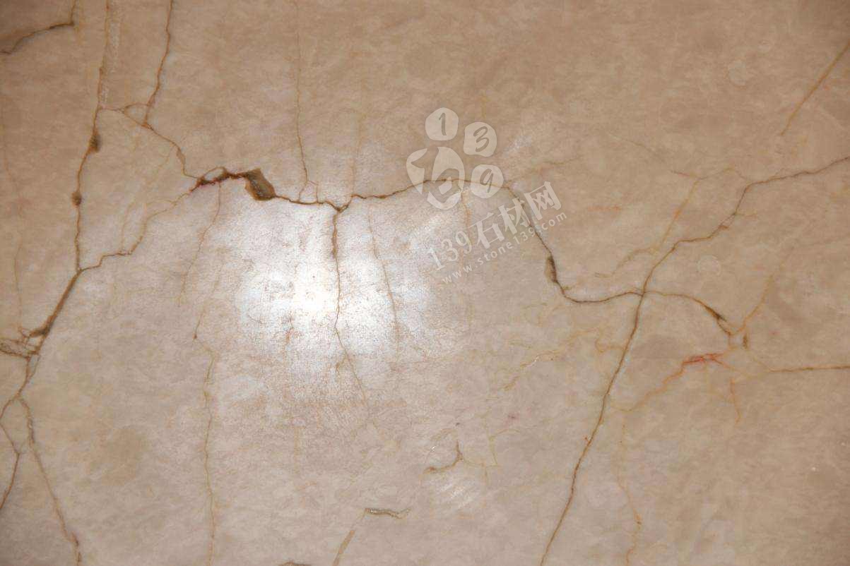 顧客非說石材有裂紋要退貨，老板怒了！