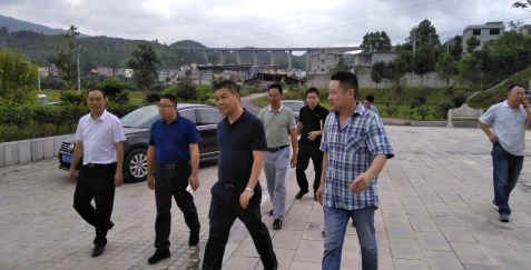 【巨鼎實業(yè)】貴州思南縣委副書記、縣長席龍海一行  蒞臨我司參觀調(diào)研