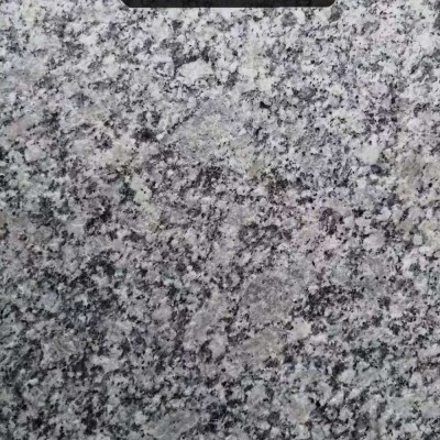 珍珠灰自有礦山，產(chǎn)量大，色差小，工廠設(shè)備齊全，質(zhì)量?jī)?yōu)色差小!