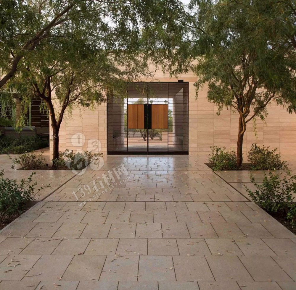 為什么洞石這么受歡迎，看看這個全石材裝飾您應該有答案了