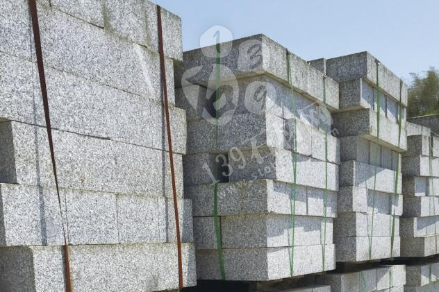 花崗巖路沿石直線型、曲線型價格計算方法