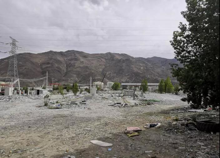 拉薩市堆龍德慶區(qū)乃瓊街道推進(jìn)石材加工廠片區(qū)搬離