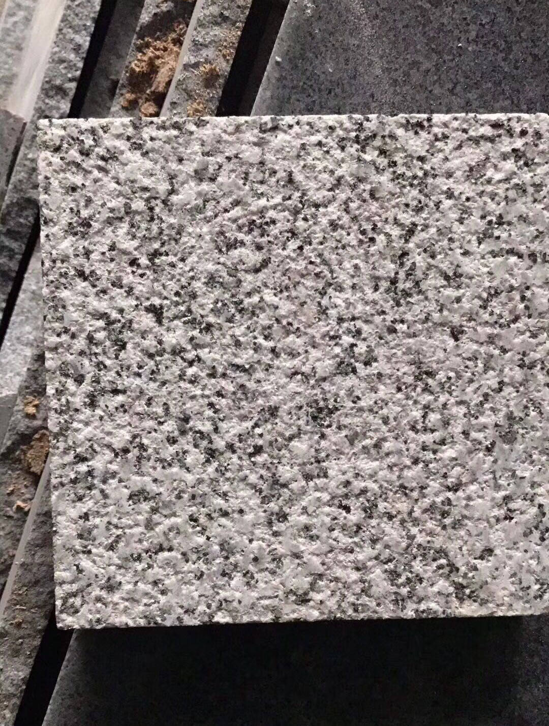 【恒鑨竽杰石材】主營花崗巖江西紅、新老礦芝麻黑654#