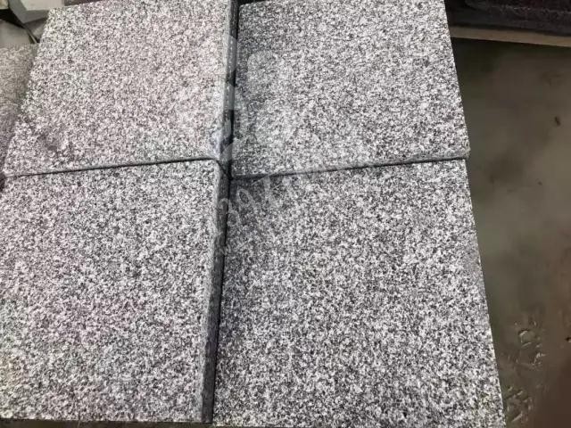 廣西鐘山縣人大副主任到花山鄉(xiāng)花崗巖礦山調研，附鐘山青（廣西芝麻黑）欣賞！