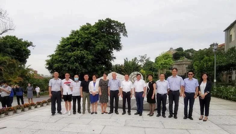 熱點 | 萬里石股份捐贈，惠安617雕刻，鼓浪嶼世遺標志“時光晶體”今日落成