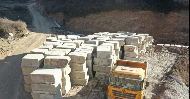 山西忻州市靜樂(lè)縣黃金麻石材產(chǎn)區(qū)和產(chǎn)品介紹