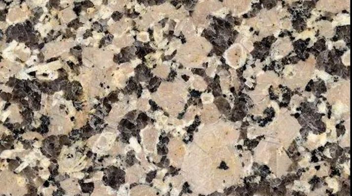 “中國(guó)塞北石材之鄉(xiāng)”內(nèi)蒙古鑲黃旗石材礦山和金鉆瑪（塞北金麻）白金瑪（蒙古白麻）產(chǎn)品欣賞！