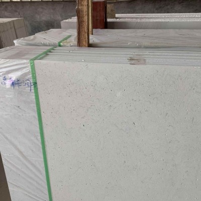 美博有大量優質洞石